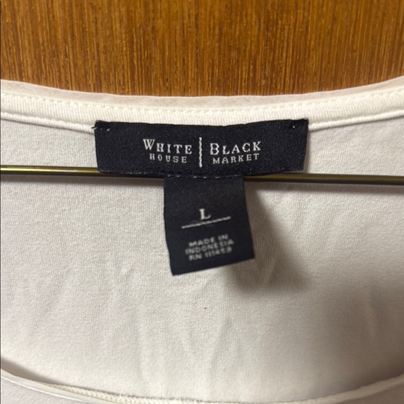 White House Black Market White Très Chic Tee - Picture 7 of 7